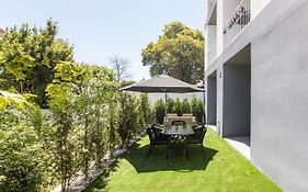 Superb 1Br Flat W/ Garden, Ac & Free Parking By Lovelystay